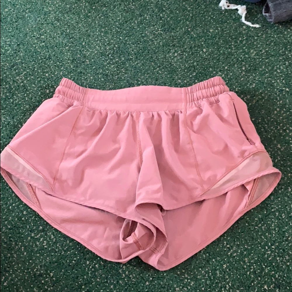 Lululemon hotty hot short 2.5